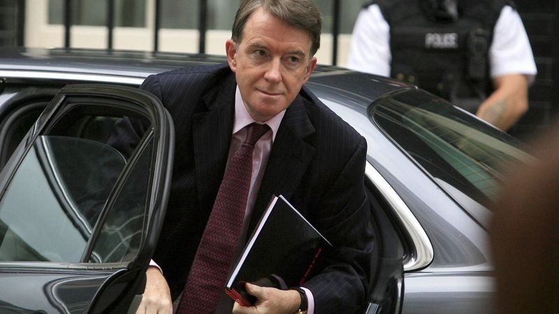 imported-skynews-peter-mandelson-downing-street_7163576.jpg