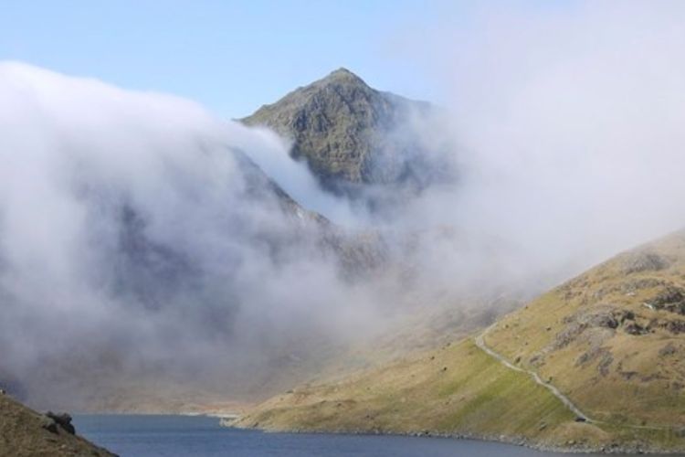 imported-Snowdon-848e4b.jpg