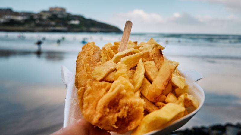 imported-skynews-fish-chips-takeaway_5796591.jpg