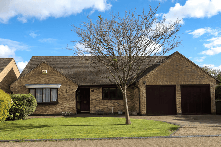 imported-Spacious-three-bedroom-detached-bungalow-in-Peterborough-for-549-500-(aff).png