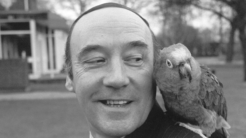 imported-skynews-desmond-morris-london-zoo_7225439.jpg