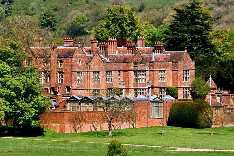imported-Chequers_(cropped)-4be9e7.jpg