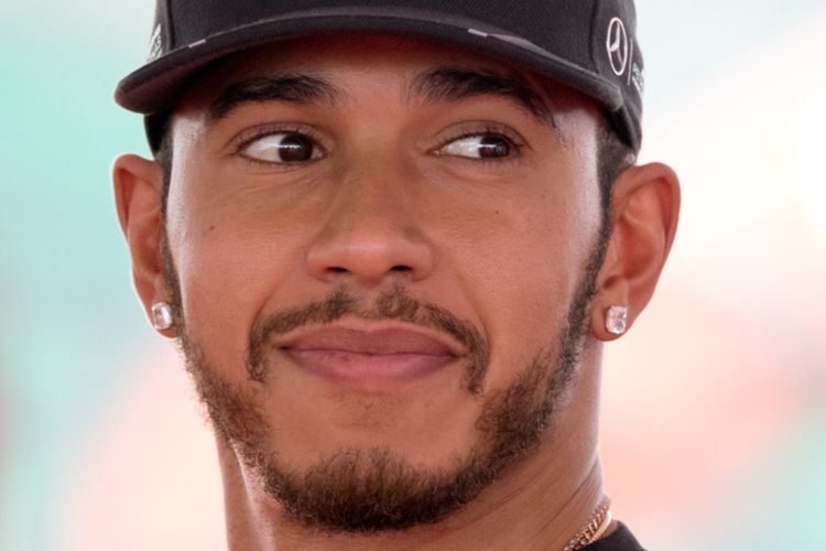 imported-Lewis_Hamilton_2016_Malaysia_2-3c81db.jpg
