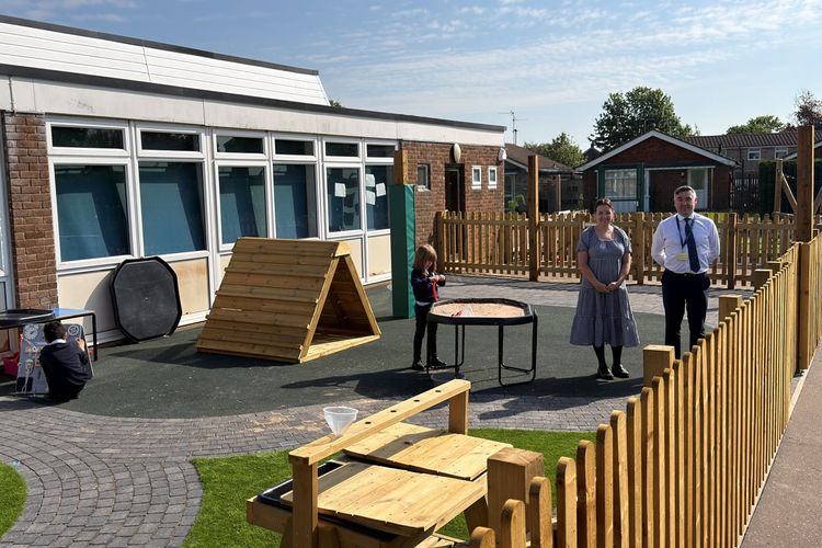 imported-Georgia_Vincent__SENDCo_and_Jamie_Parkhouse_Head_Teacher_of_Thorpe_Primary_School_Credit_Keys_Acadam-6d76d17f4cd150e4.jpg