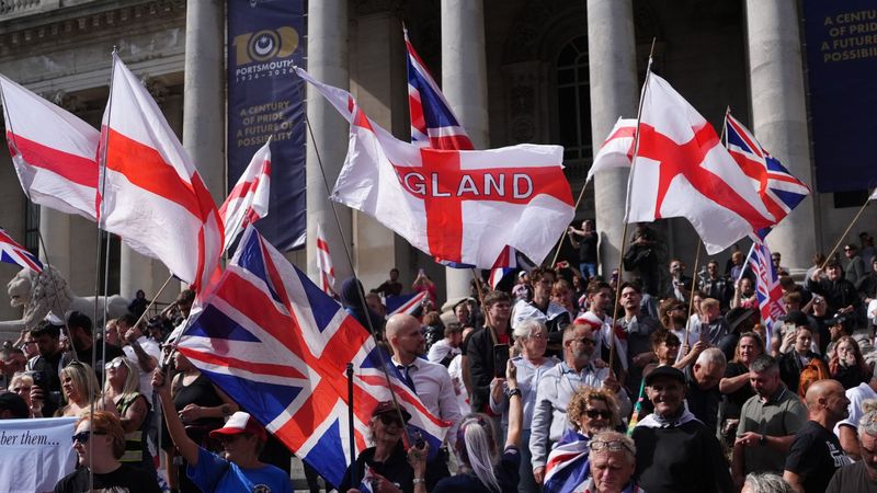 imported-skynews-antimigration-protest_7349277.jpg