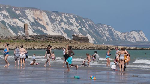 imported-skynews-sunny-sands-kent-weather_7299766.jpg