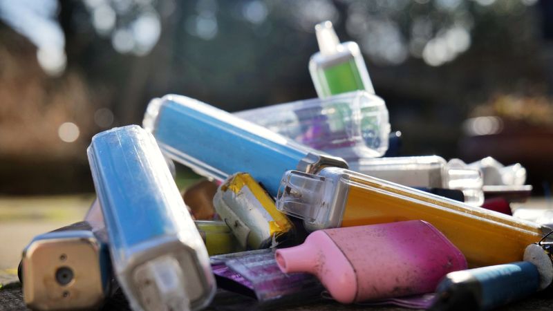 imported-skynews-disposable-vapes_6931044.jpg