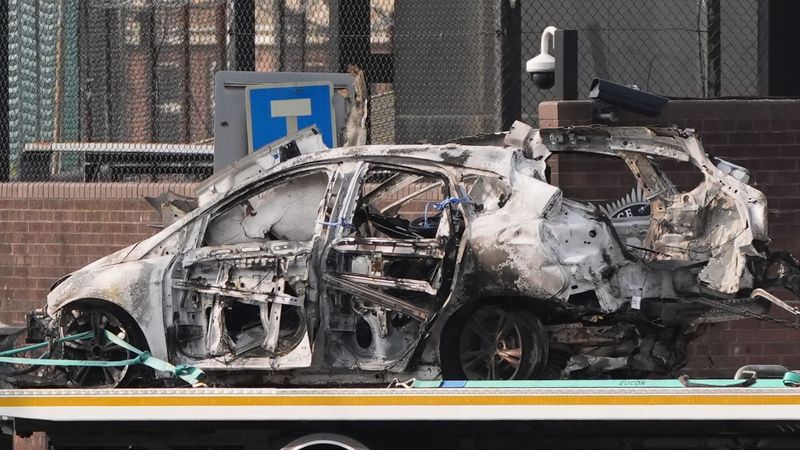 imported-skynews-police-station-car_7236397.jpg