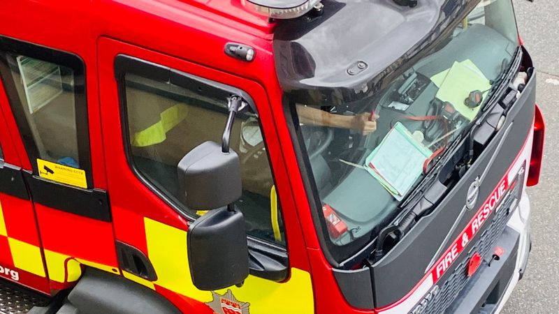 imported-skynews-fire-engine-london_7348755.jpg