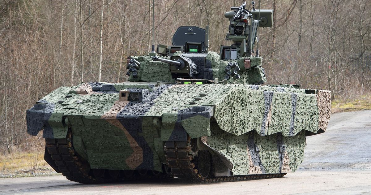 imported-skynews-ajax-military-vehicle_7091719.jpg