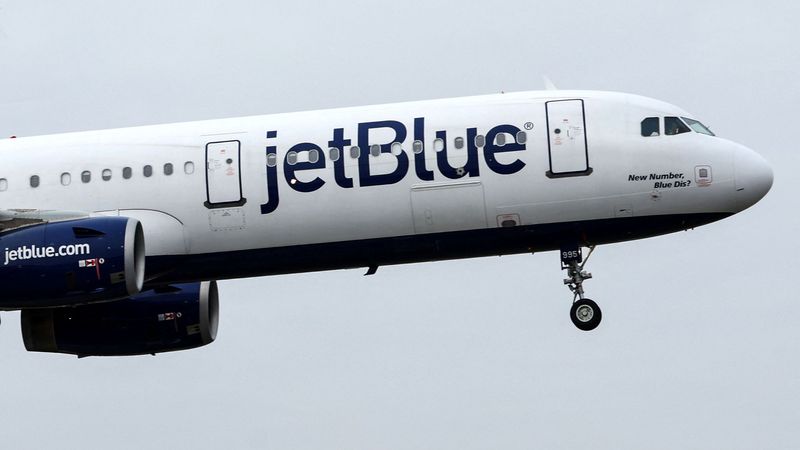 imported-skynews-jetblue-plane_7286037.jpg