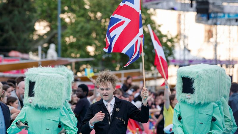 imported-skynews-eurovision-look-mum-no-computer_7249657.jpg