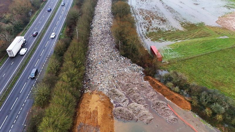 imported-skynews-kidlington-waste-fly-tipping_7150197.jpg