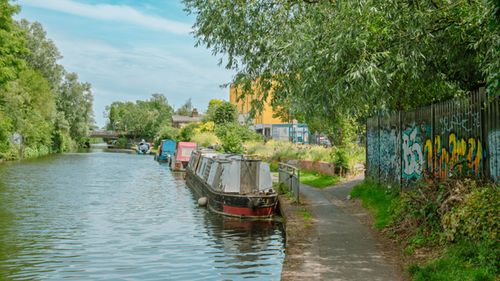 imported-skynews-grand-union-canal-london_7340964.jpg