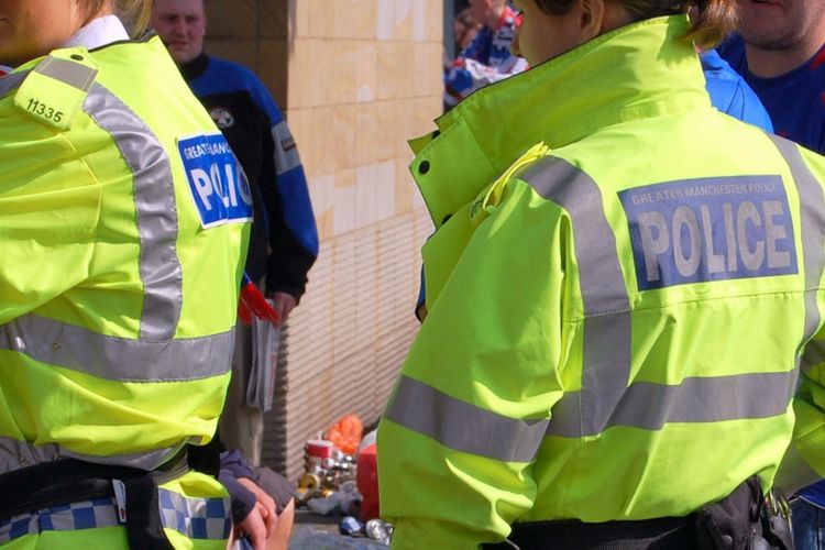 imported-Greater_Manchester_Police_in_Piccadilly_Gardens_(Manchester,_England)-7f06b5.jpg