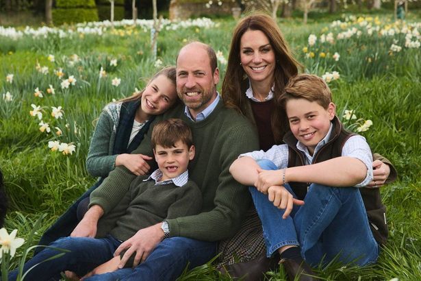 imported-1_Christmas-Wished-from-William-and-Catherine-Prince-and-Princess-of-Wales.jpg