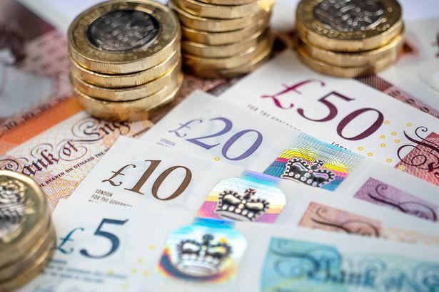 imported-0_British-pound-notes-and-coins.jpg