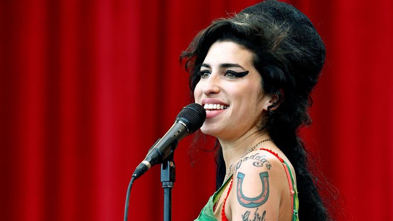 imported-skynews-amy-winehouse-london_7309541.jpg