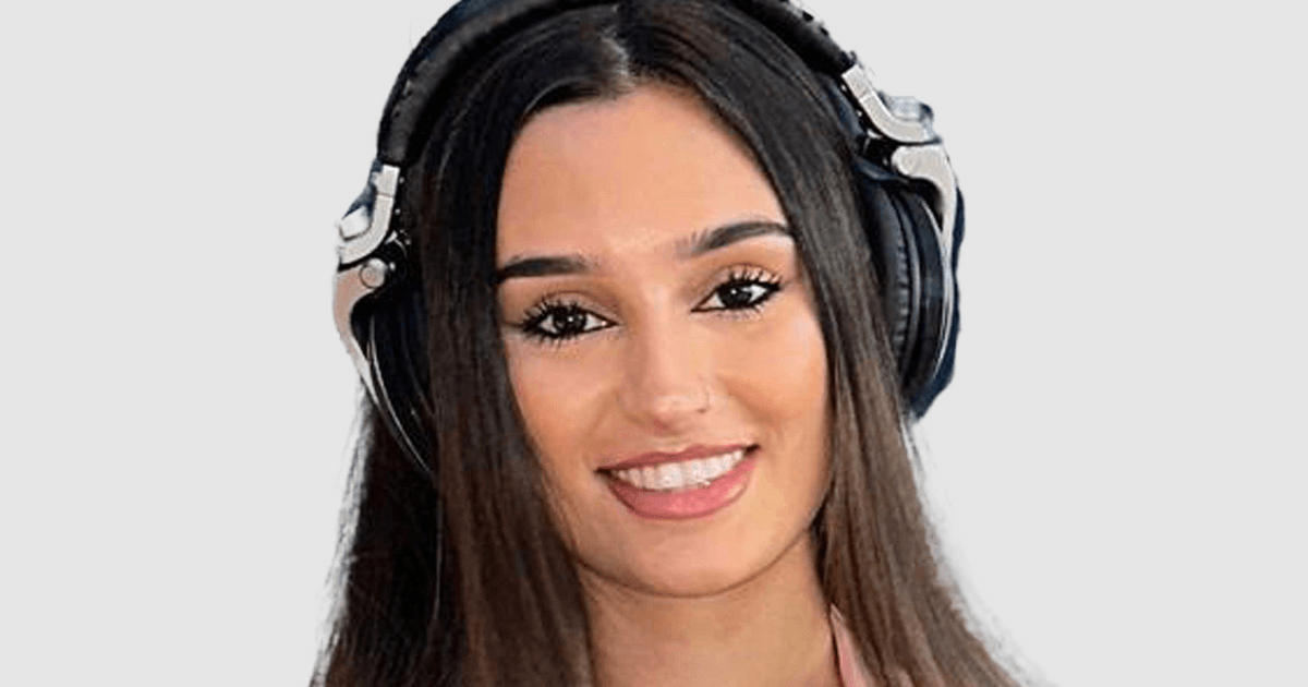 DJ-Sofia-centred2-pxbee-bg-remover-20250904123846.png