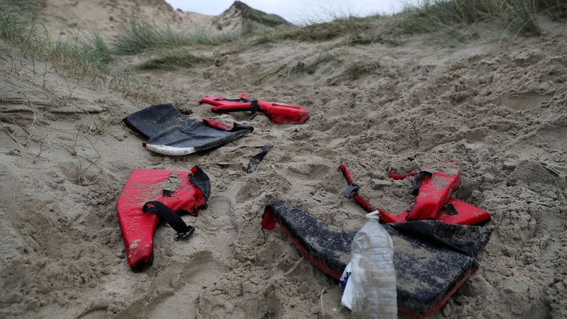 imported-skynews-migrants-life-jackets_7345356.jpg