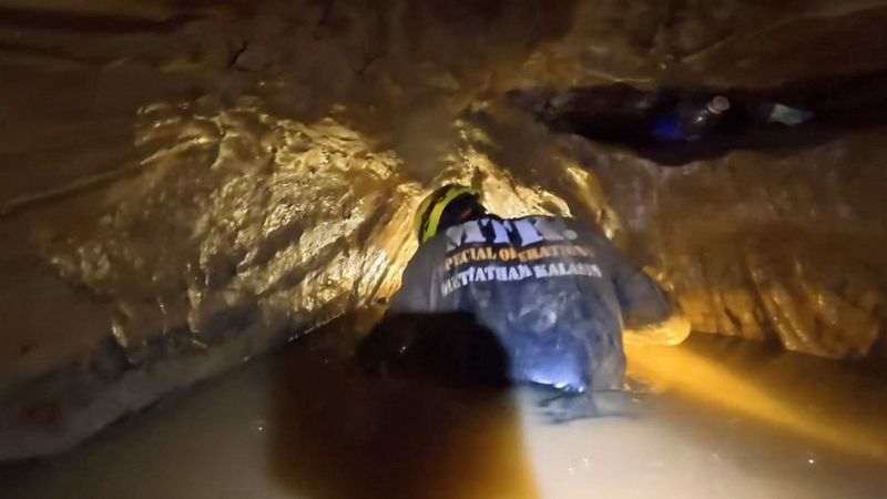 imported-skynews-video-cave-xaisomboun_7259520.jpg