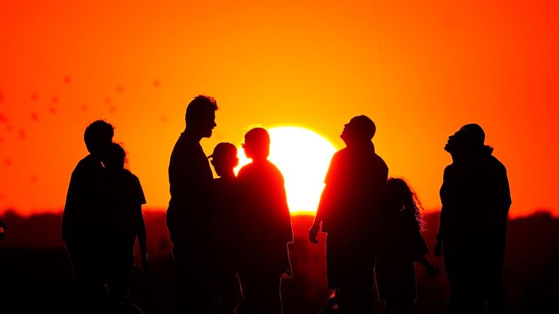 imported-skynews-sun-heat-heatwave-ealing_7274116.jpg