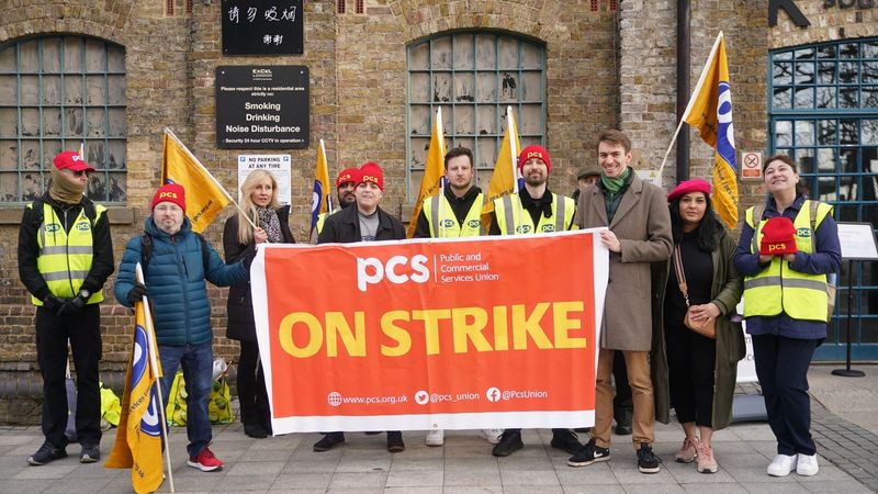 imported-skynews-pcs-civil-servants_6135884.jpg