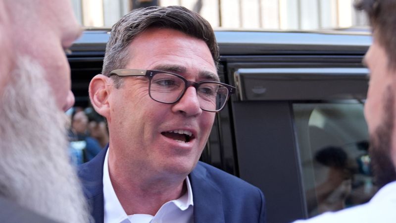 imported-skynews-andy-burnham-portcullis-house_7280103.jpg
