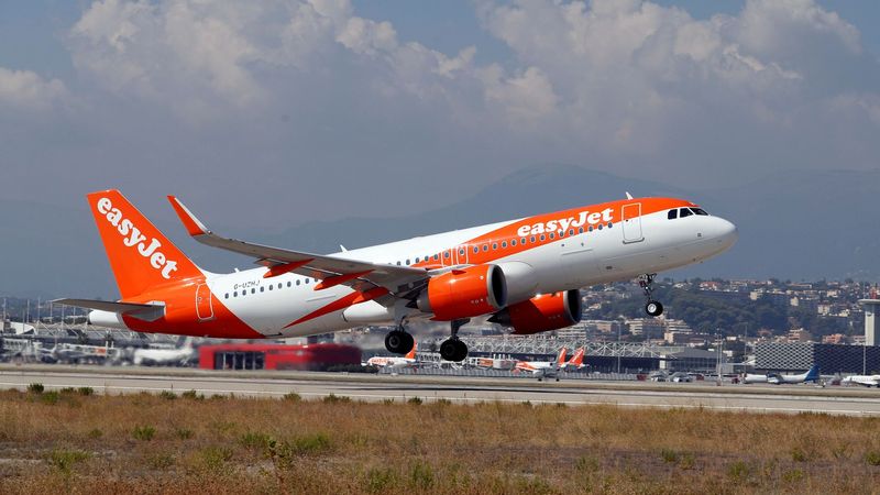 imported-skynews-easyjet-plane_7304160.jpg