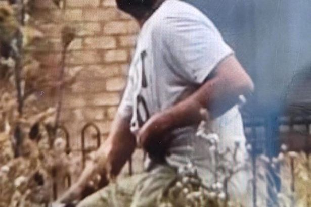 imported-1_Police-are-searching-for-this-man.jpg