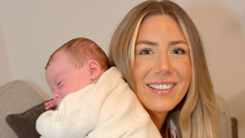imported-skynews-baby-womb-transplant_7173389.jpg