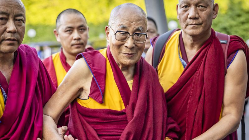 imported-skynews-dalai-lama-tibet-china_6852885.jpg