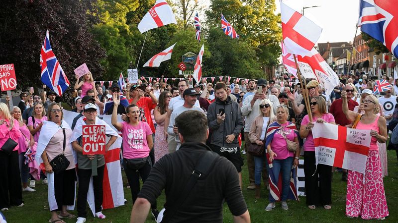 imported-skynews-epping-protest-asylum_6995861.jpg