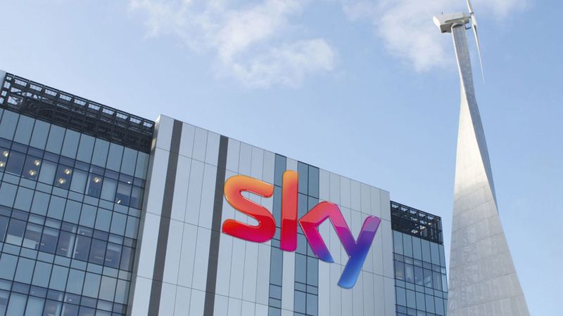 imported-skynews-sky-takeover-fox-osterley_4212640.jpg