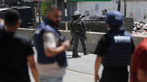 imported-skynews-qalandia-refugee-camp_7331088.jpg