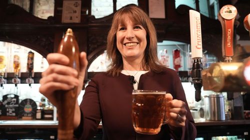 imported-skynews-rachel-reeves-pub_7239389.jpg