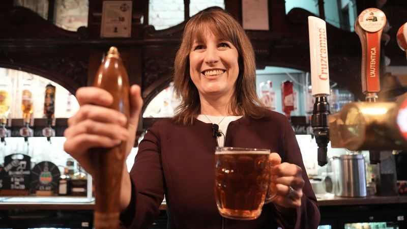 imported-skynews-rachel-reeves-pub_7239389.jpg