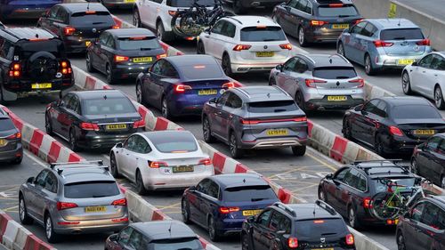 imported-skynews-traffic-jam-roads-transport_7255457.jpg