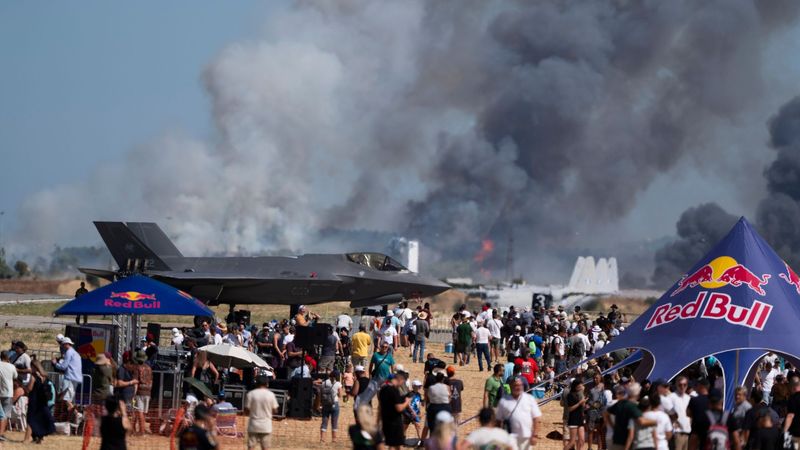 imported-skynews-plane-greece_7342510.jpg