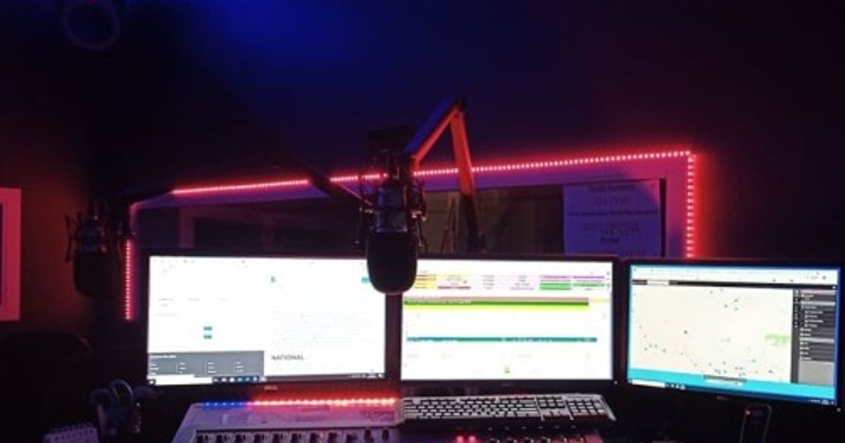Compass-FM-studio-Lights_500x459.jpg