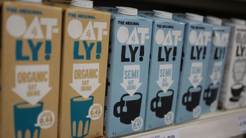 imported-skynews-oatly-oat-drinks-supermarket_7162329.jpg