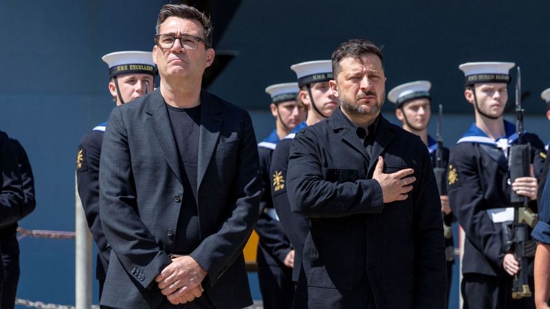 imported-skynews-andy-burnham-volodymyr-zelenskyy_7307960.jpg